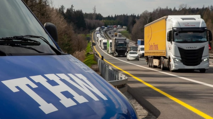 THW macht Reiseverkehr auf Autobahnen sicherer